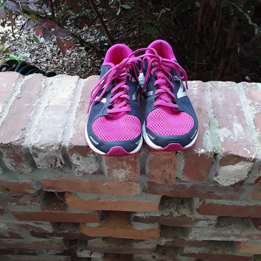 New Balance Fresh Foam Sneakers View 5